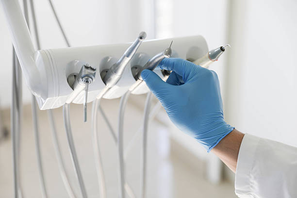 Professional Tooth Extraction technician working in Rosita, TX